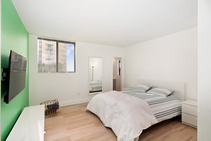 More Photos Of 2345 NE 135th St, Miami Apartments For Sale