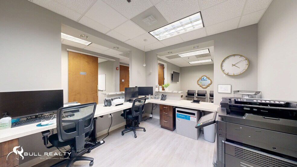 More Photos Of 10680 Medlock Bridge Rd, Duluth Medical For Lease