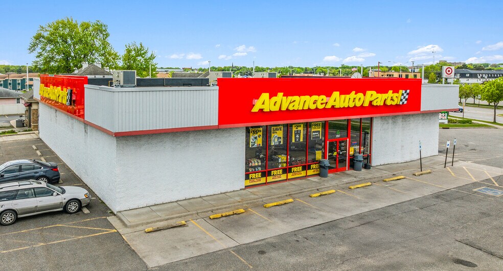 More Photos Of 1737 N Central Ave, Marshfield Freestanding For Sale