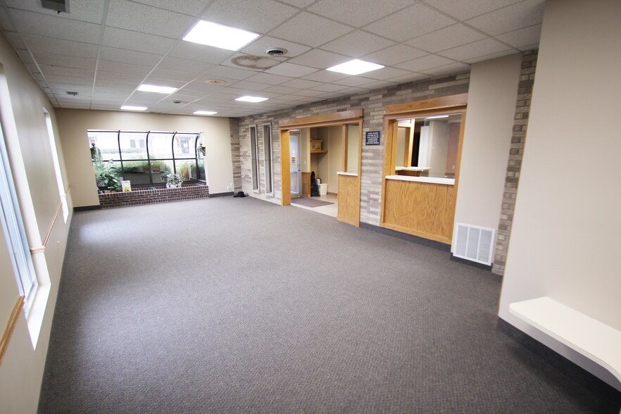 More Photos Of 223 N Main St, Rittman Office For Lease