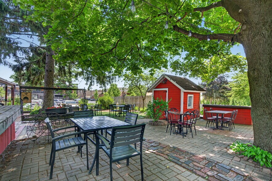 More Photos Of 211 W Railroad Ave, Bartlett Storefront Retail Residential For Sale