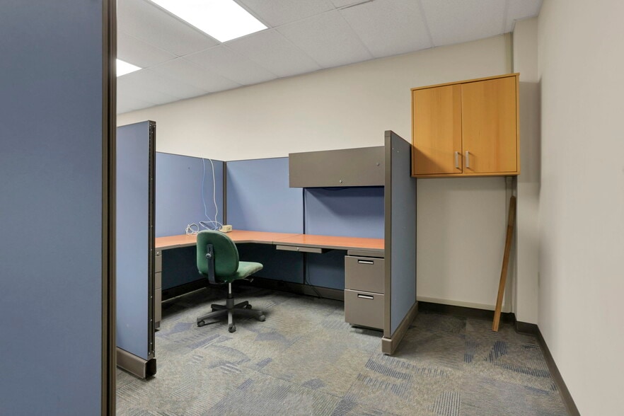 More Photos Of 300 E Auburn Ave, Springfield Office For Sale