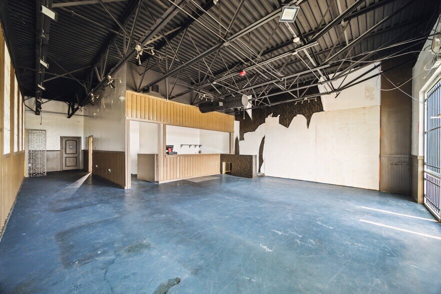 More Photos Of 8620 Grand Mission Blvd, Richmond Storefront For Lease