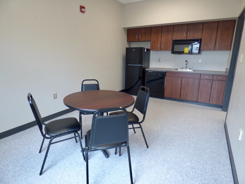 More Photos Of 201 Hay St, Fayetteville Office For Lease