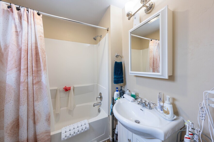 More Photos Of 110 S Willow St, Jackson Apartments For Sale