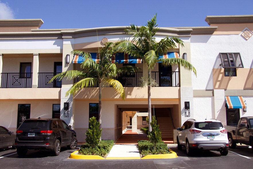 More Photos Of 3200-3400 N Federal Hwy, Boca Raton Office For Lease