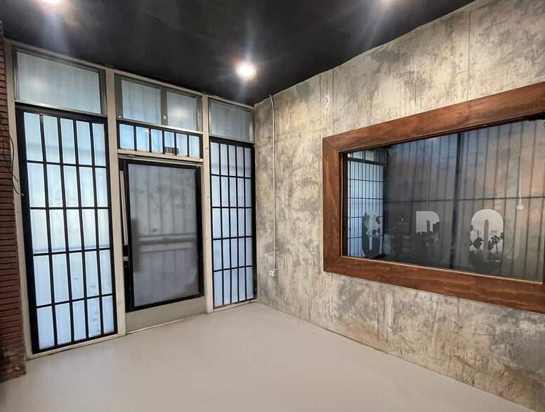 More Photos Of 1028 E Compton Blvd, Compton Storefront For Sale