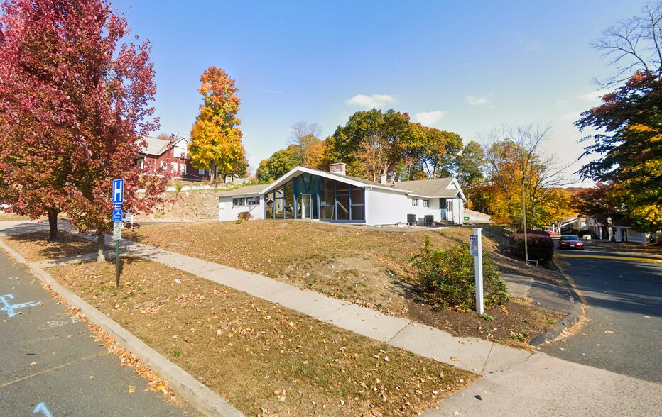 More Photos Of 291 Queen St, Bristol Medical For Lease
