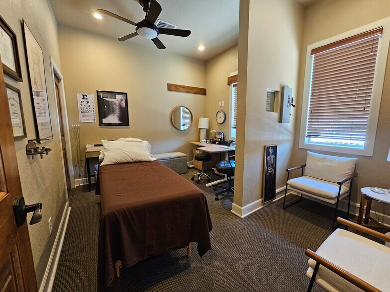 More Photos Of 8081 Shaffer Pky, Littleton Medical For Sale