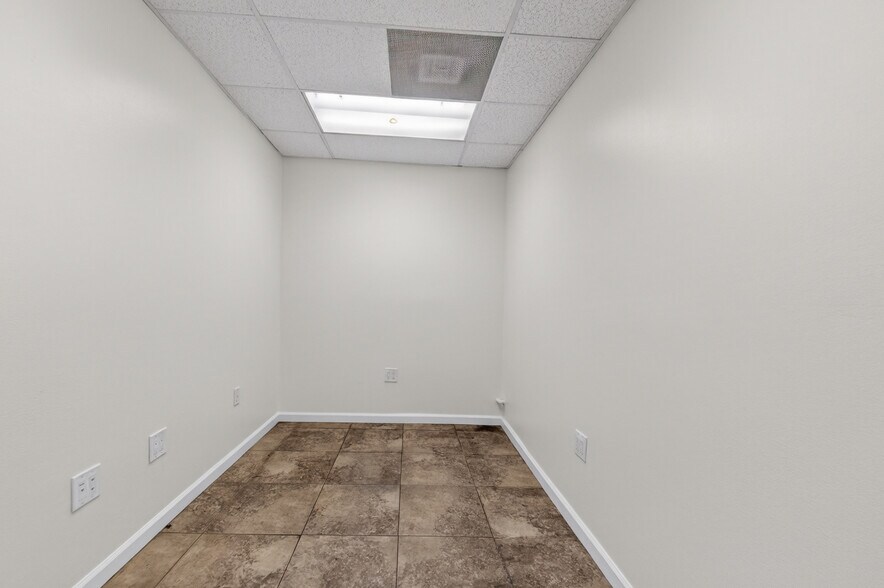 More Photos Of 1433-1437 W El Segundo Blvd, Compton Warehouse For Lease