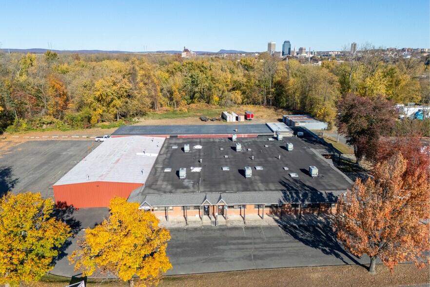 More Photos Of 2 S Bridge Dr, Agawam Office For Lease