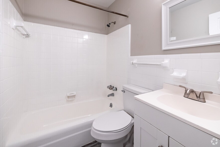 More Photos Of 2219 Dauphin Island Pky, Mobile Apartments For Sale