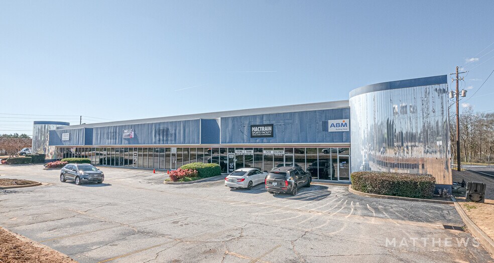More Photos Of 1303 Parker Rd SE, Conyers Showroom For Lease