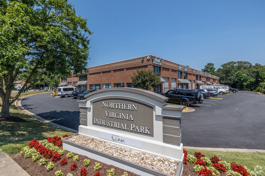 More Photos Of 7401-7403 Lockport Pl, Lorton Unknown For Lease
