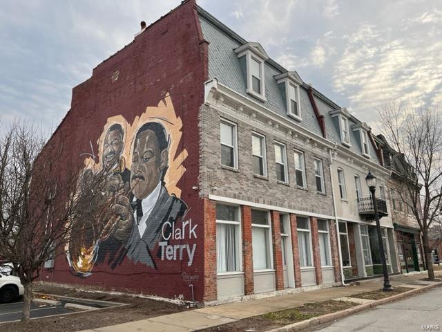 More Photos Of 7714-7718 S Broadway, Saint Louis Coworking Space