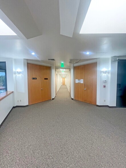 More Photos Of 3550 W Waters Ave, Tampa Office For Sale