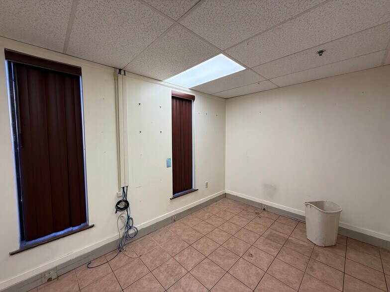 More Photos Of 4001 N American St, Philadelphia Warehouse For Lease