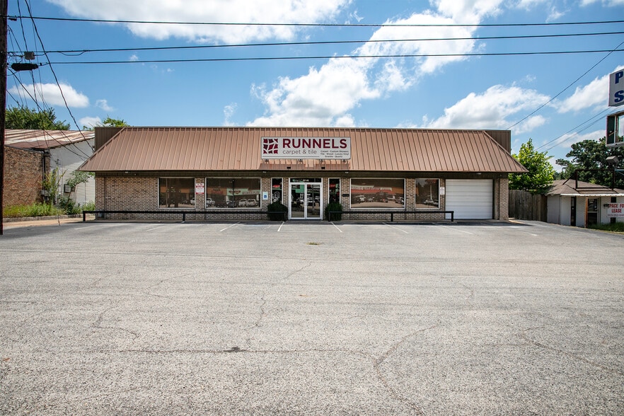 More Photos Of 414 US Highway 79 N, Henderson Industrial For Sale