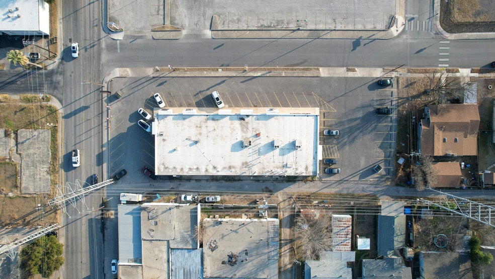 More Photos Of 107-109 Latch Dr, San Antonio Storefront Retail Office For Lease