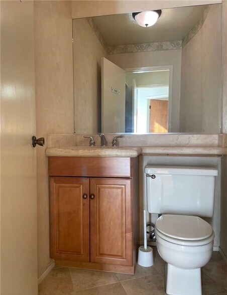 More Photos Of 310 Vista Del Mar, Redondo Beach Loft Creative Space For Lease