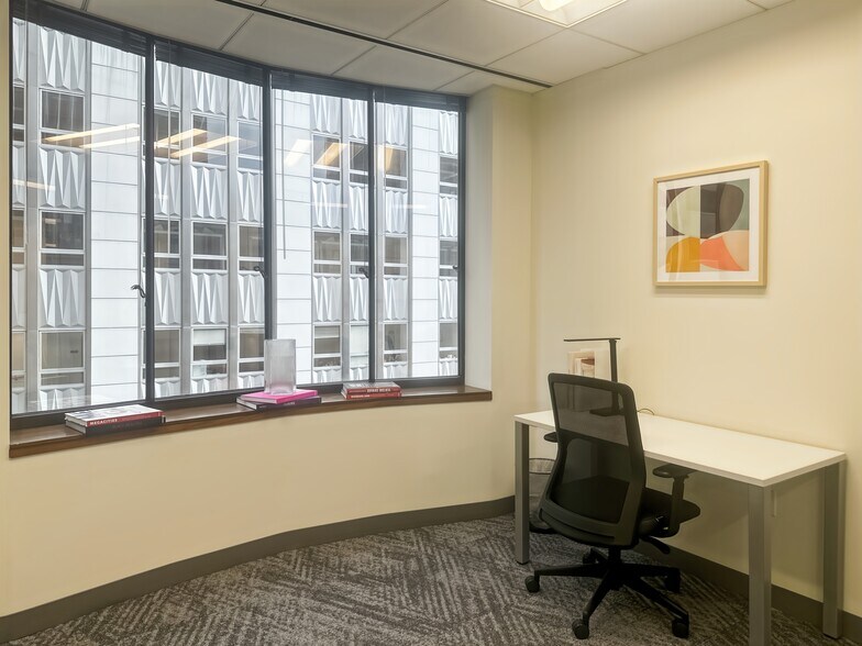 More Photos Of 101 Montgomery St, San Francisco Coworking Space