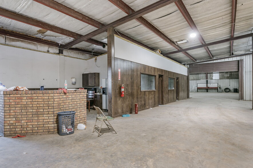 More Photos Of 1689 US Highway 60, Friona Warehouse For Sale