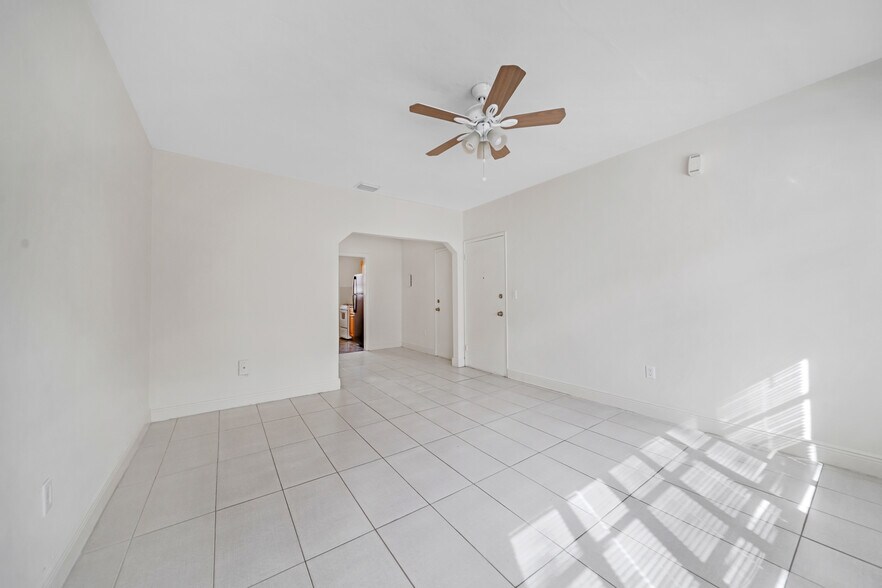 More Photos Of 931 SW 3rd St, Miami Apartments For Sale