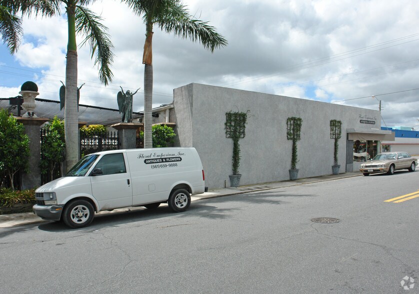 More Photos Of 3900 S Dixie Hwy, West Palm Beach Freestanding For Lease