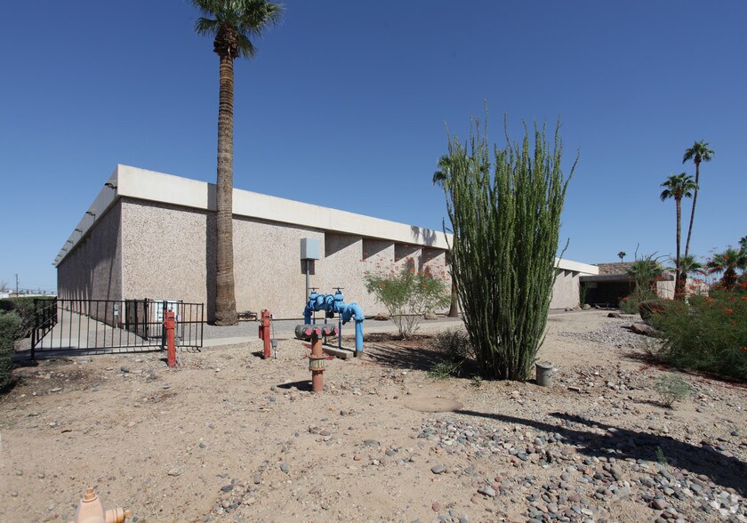 More Photos Of 3750 W Indian School Rd, Phoenix Warehouse For Lease
