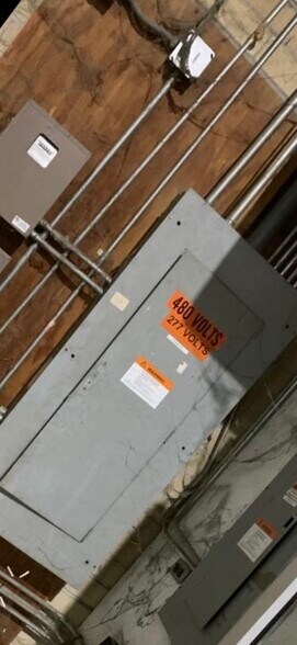 More Photos Of 232 S Industrial Blvd, Calhoun Distribution For Lease