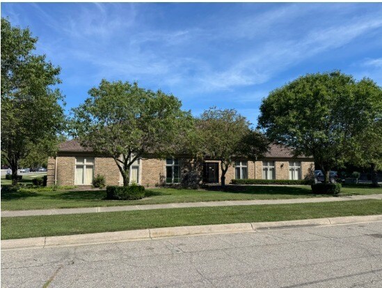 More Photos Of 43120 Utica Rd, Sterling Heights Office For Lease