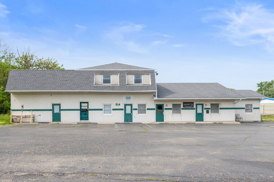 Primary Photo Of 614 E Streeter Ave, Muncie Office For Sale