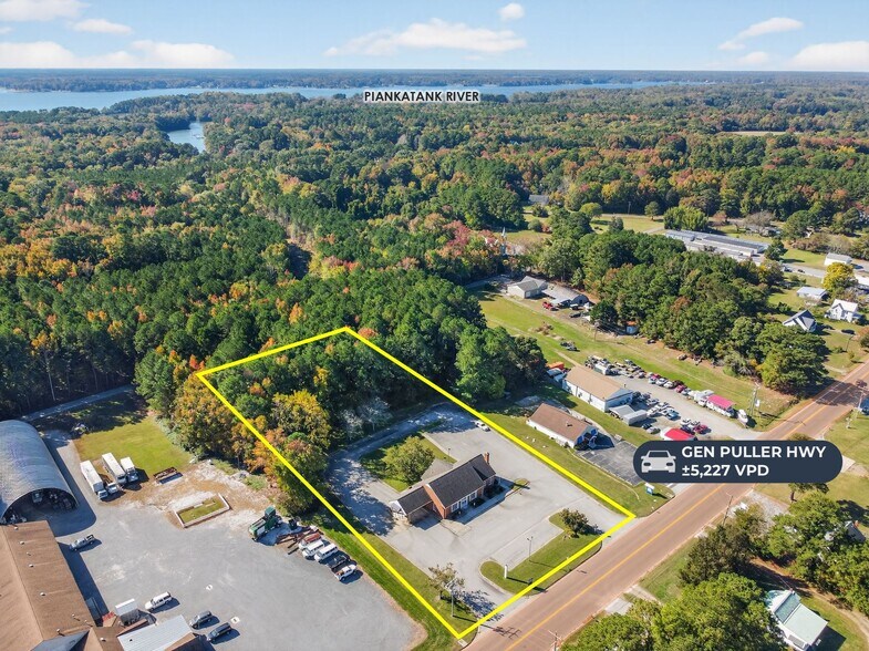 More Photos Of 16498 General Puller Hwy, Deltaville Bank For Sale