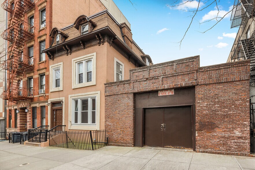 More Photos Of 502 E 118th St, New York Apartments For Sale