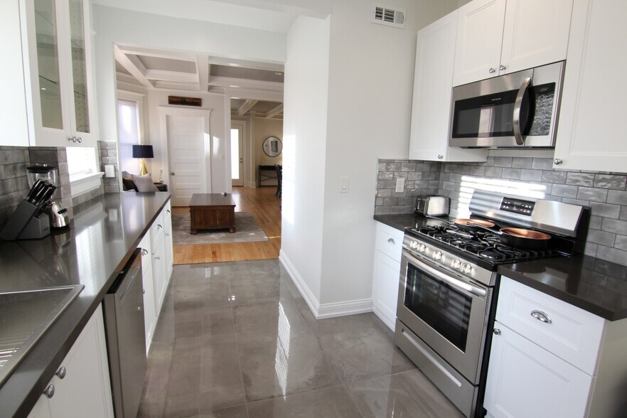 More Photos Of 901-903 39th St, Kansas City Multifamily For Sale