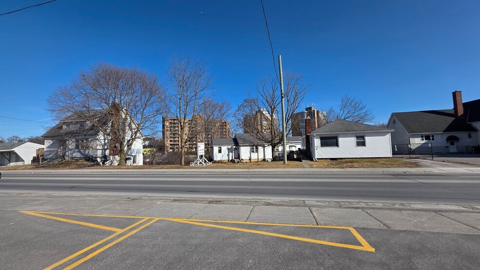 Primary Photo Of 17-23 Moira St W, Belleville Apartments For Sale