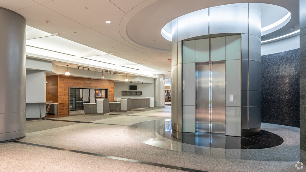 More Photos Of 1000 Main St, Houston Coworking Space