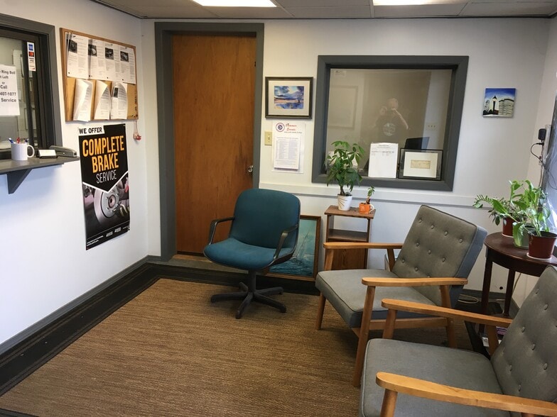 More Photos Of 101 Bennett Rd, Camillus Auto Dealership For Sale
