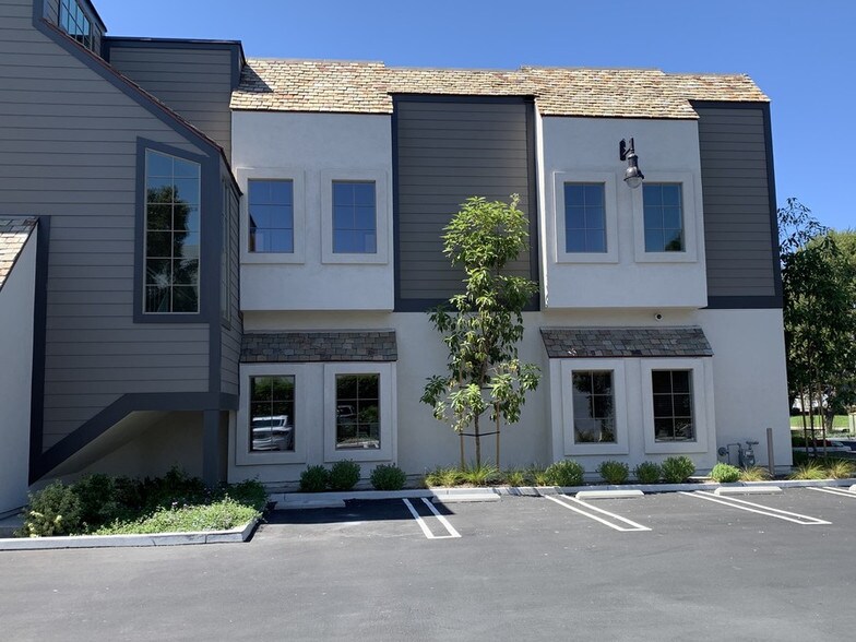 More Photos Of 17762 Cowan, Irvine Office For Lease
