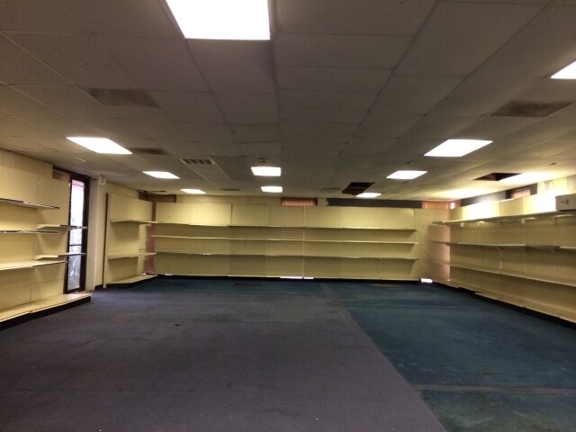 More Photos Of 10400 Harwin Dr, Houston Showroom For Lease