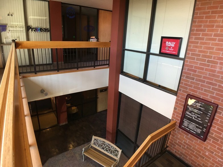 More Photos Of 1720 Kaliste Saloom Rd, Lafayette Office For Lease