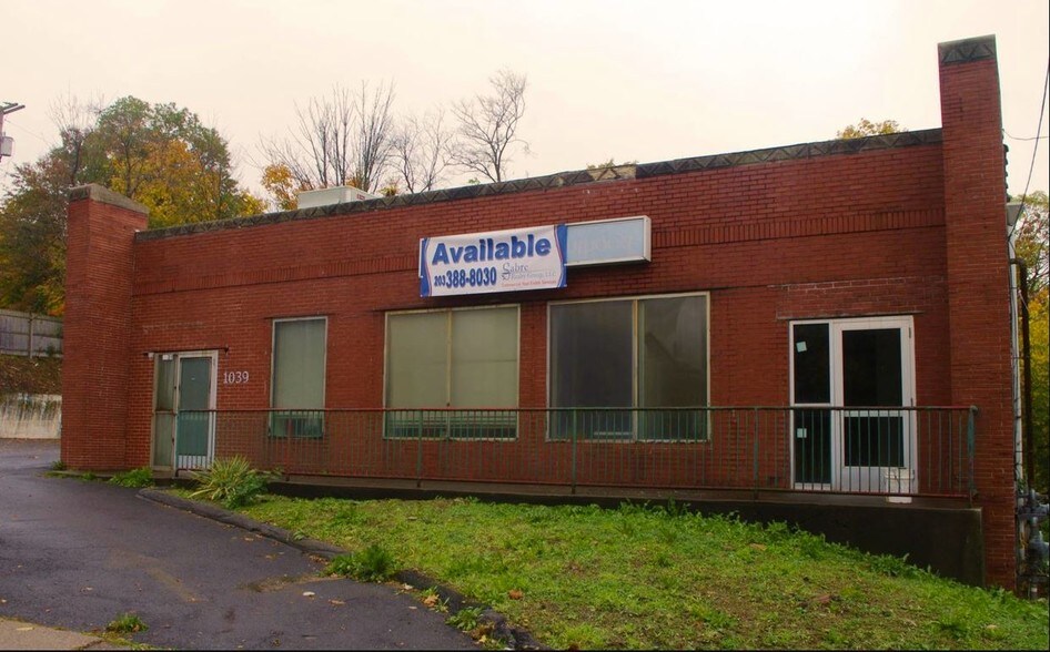 Primary Photo Of 1039 E Main St, Stamford Restaurant For Lease