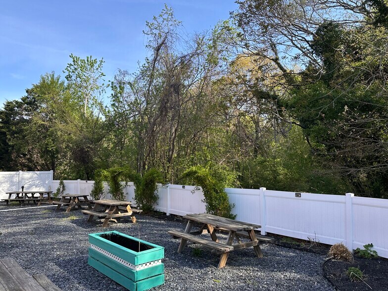 More Photos Of 8141 Hull Street Rd, Richmond Office For Sale
