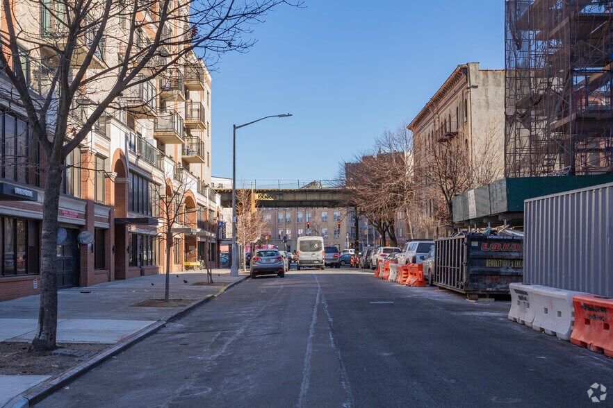 More Photos Of 89 Bartlett St, Brooklyn Apartments For Lease