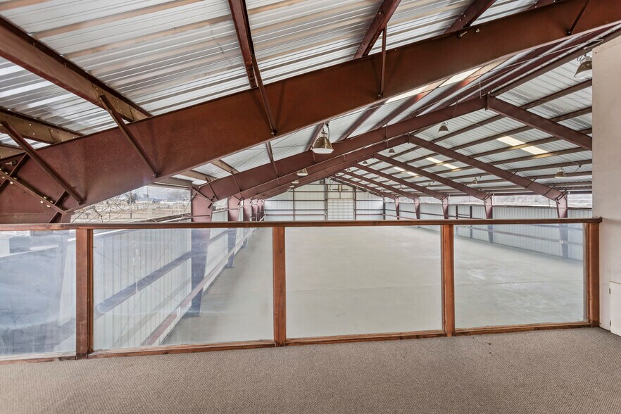 More Photos Of 3521 Blue Crane Ln, Yakima Warehouse For Sale