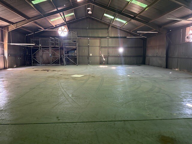 More Photos Of 220 E Commercial Ave, El Centro Manufacturing For Lease