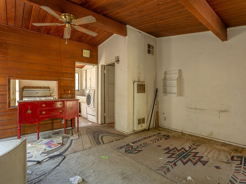 More Photos Of 14301 Roscoe Blvd, Panorama City Land For Sale