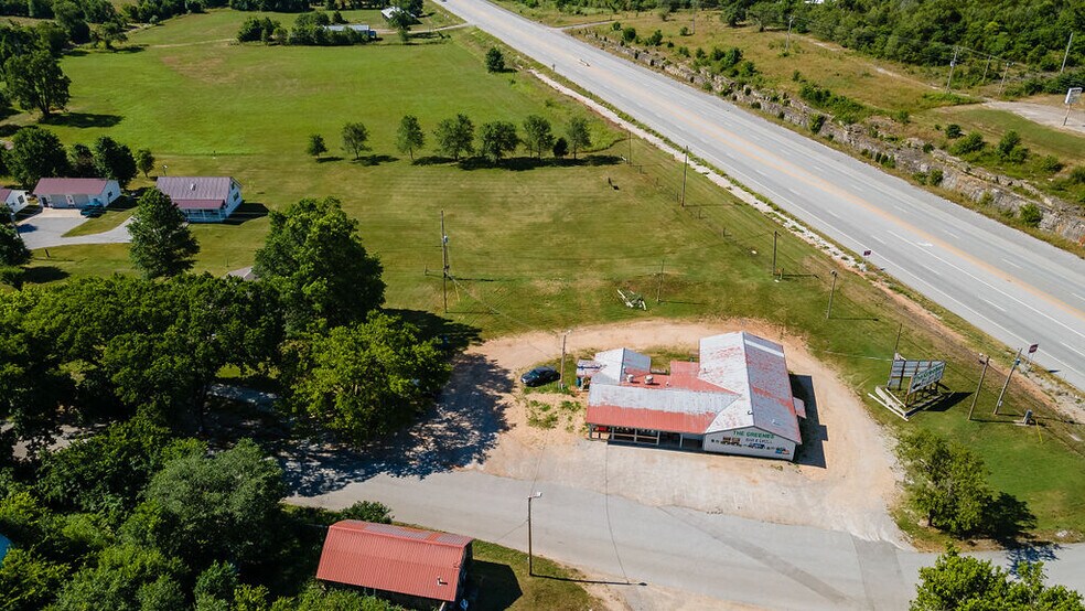 More Photos Of 48 Little Missouri Rd, Jane Restaurant For Sale