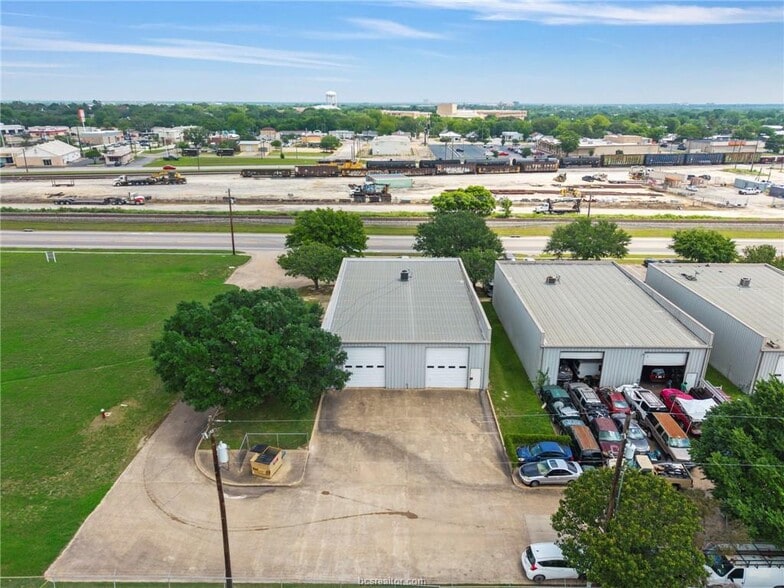 More Photos Of 1134 Finfeather Rd, Bryan Light Manufacturing For Sale