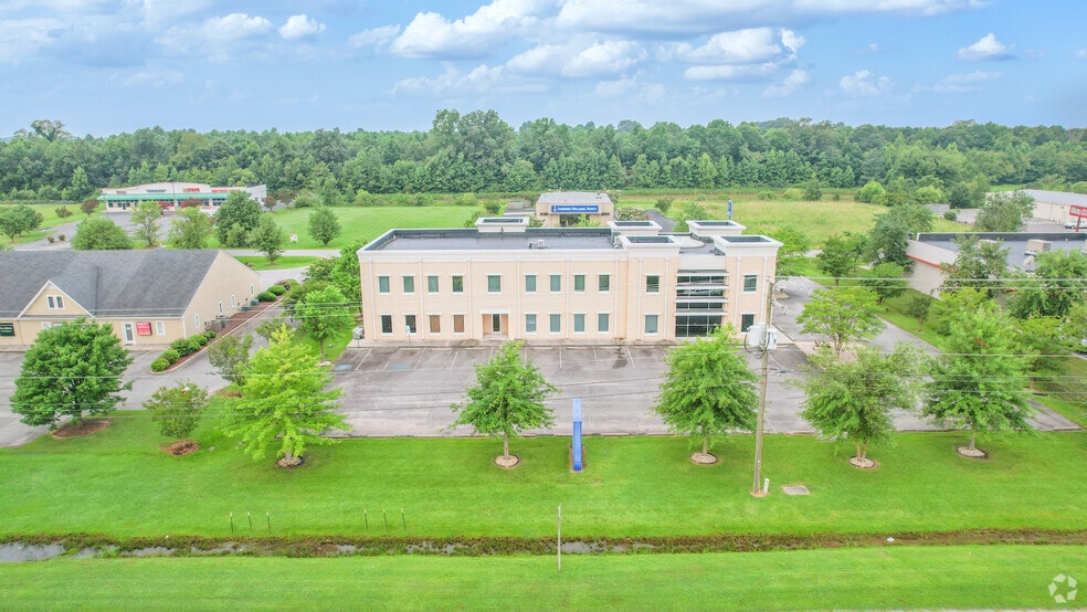 More Photos Of 109 Currituck Commerical Dr, Moyock Office For Lease